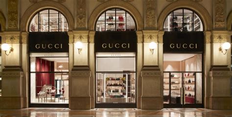 gucci milano hq|negozi borse gucci napoli.